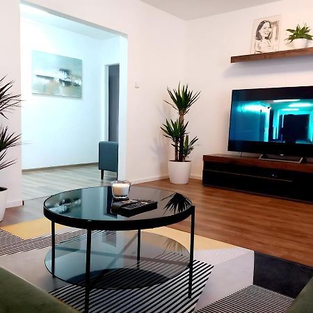 Stylovy Apartman V Samorine ภายนอก รูปภาพ