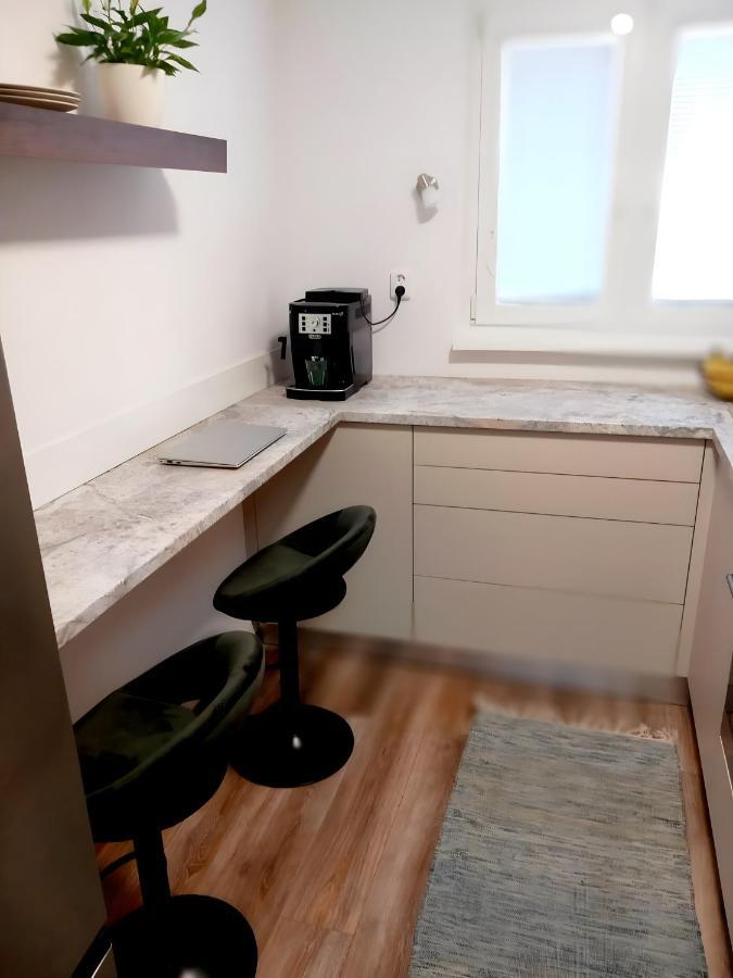 Stylovy Apartman V Samorine ภายนอก รูปภาพ
