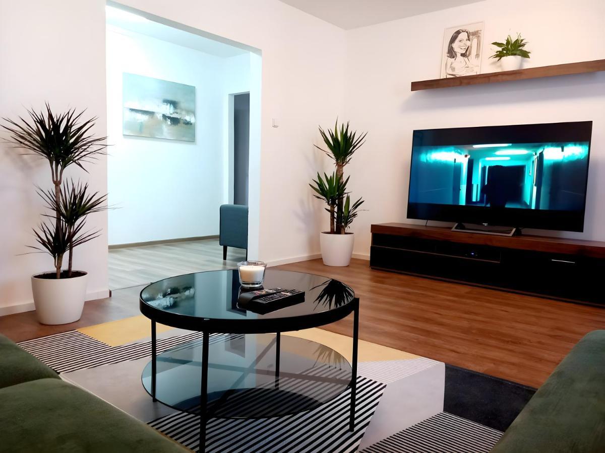 Stylovy Apartman V Samorine ภายนอก รูปภาพ